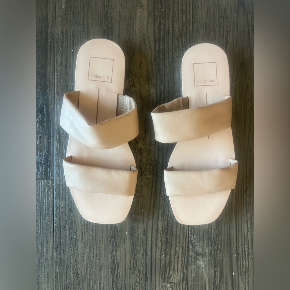 Dolce Vita sporty flat slide sandals size 6